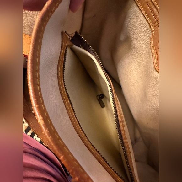 LOUIS VUITTON Bucket PM Monogram Canvas Shoulder Bag - Picture 12 of 14